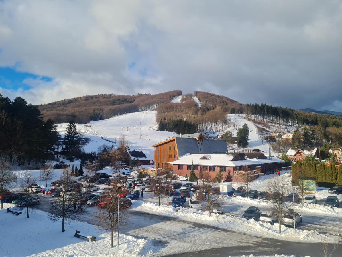 Snowland Apartmany Валча Экстерьер фото